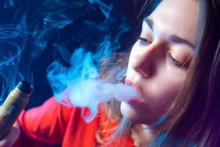 Velká Británie zakáže lidem narozeným po roce 2008 doživotně kupovat cigarety - Seznam Zprávy